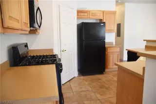 Photo #6: 2285673 Listing