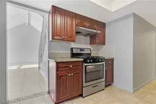 Photo #1: 2285687 Listing 