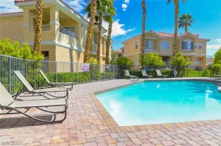 Photo #1: 2285697 Listing 