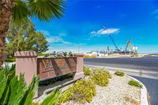 Photo #2: 2285697 Listing 