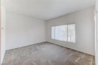 Photo #5: 2285697 Listing 