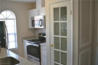 Photo #1: 2285713 Listing 