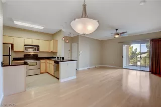 Photo #1: 2285763 Listing