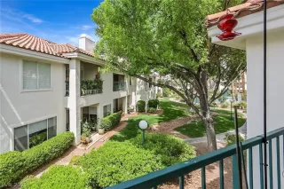 Photo #3: 2285772 Listing