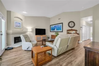 Photo #5: 2285772 Listing