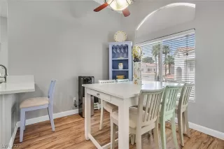 Photo #6: 2285772 Listing