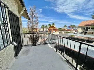 Photo #1: 2285837 Listing