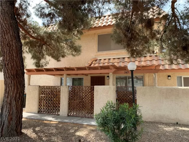 MLS: 2285898 Condo For Sale