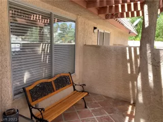 Photo #1: 2285898 Listing