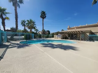 Photo #1: 2285927 Listing