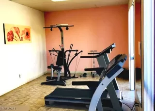 Photo #3: 2285933 Listing 