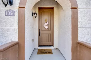 Photo #1: 2285955 Listing 