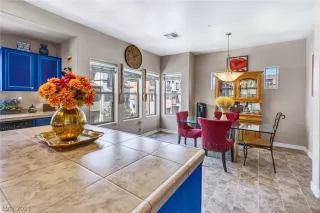 Photo #3: 2285955 Listing 