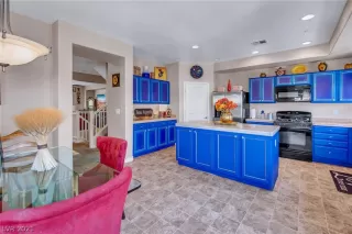 Photo #4: 2285955 Listing 