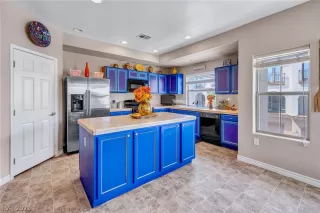 Photo #5: 2285955 Listing 