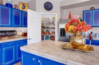 Photo #6: 2285955 Listing 