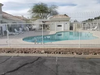 Photo #3: 2286033 Listing