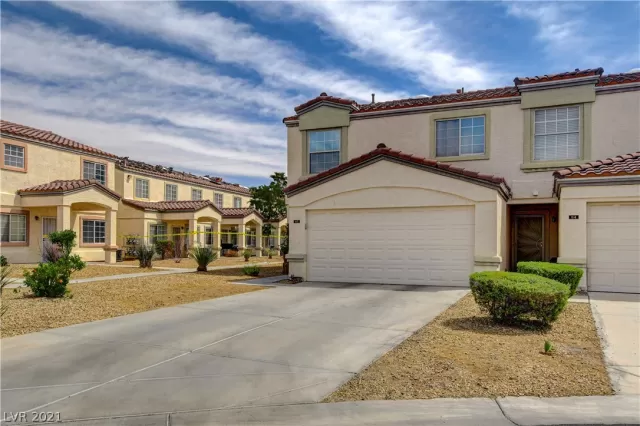 MLS: 2286042 Condo For Sale