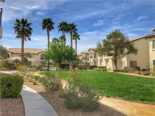 Photo #6: 2286055 Listing