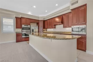 Photo #6: 2286071 Listing