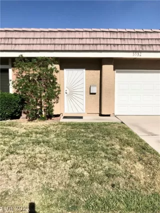 Photo #2: 2286075 Listing