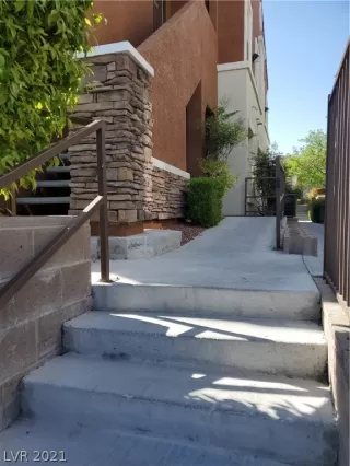 Photo #2: 2286098 Listing 