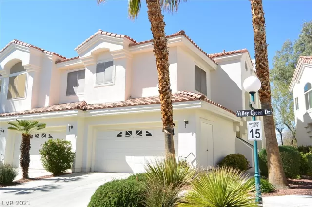 MLS: 2286131 Condo For Sale