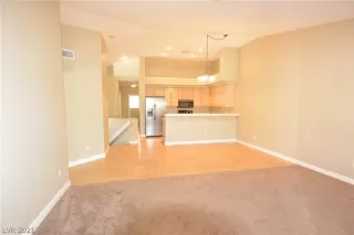 Photo #6: 2286131 Listing