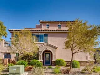 Photo #2: 2286141 Listing