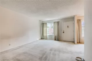 Photo #5: 2286146 Listing