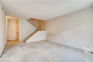 Photo #6: 2286146 Listing