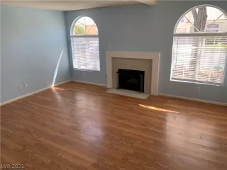 Photo #1: 2286256 Listing 