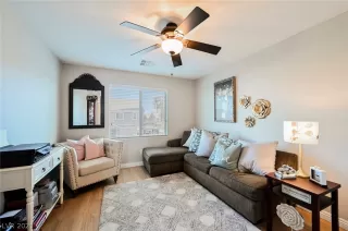 Photo #4: 2286281 Listing