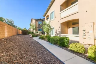 Photo #1: 2286297 Listing