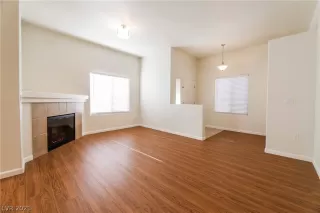 Photo #3: 2286297 Listing