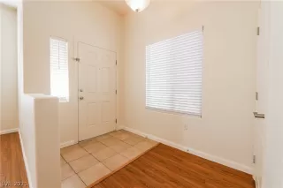 Photo #6: 2286297 Listing