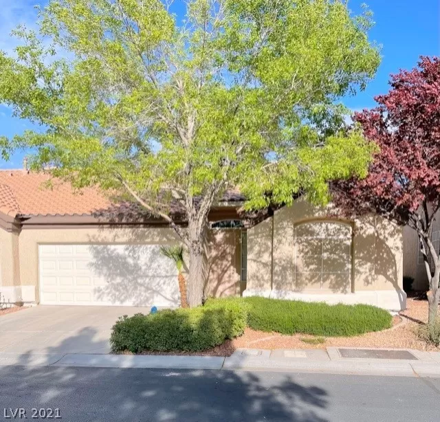 MLS: 2286310 Condo For Sale