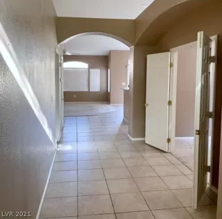 Photo #1: 2286310 Listing