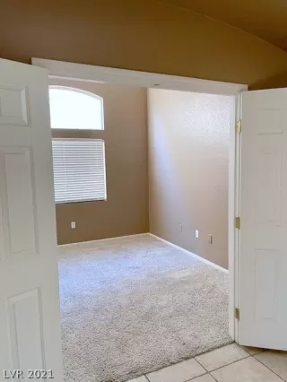 Photo #6: 2286310 Listing