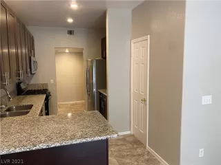 Photo #4: 2286330 Listing 