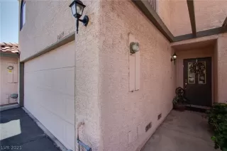 Photo #2: 2286341 Listing 