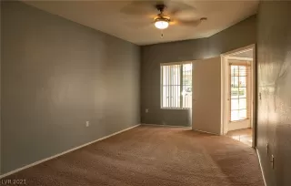 Photo #5: 2286374 Listing