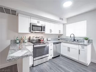 Photo #6: 2286389 Listing 