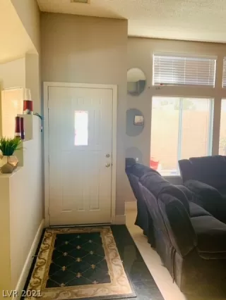 Photo #4: 2286391 Listing