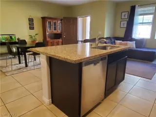 Photo #6: 2286451 Listing