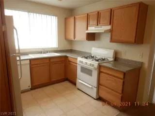 Photo #5: 2286458 Listing 