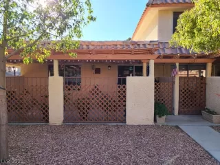 Photo #2: 2286500 Listing