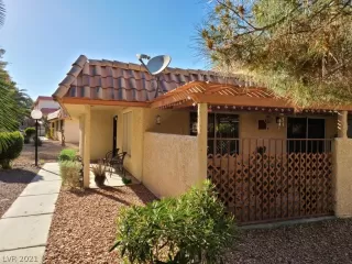 Photo #6: 2286500 Listing