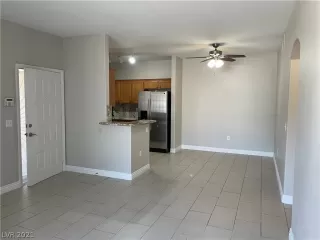 Photo #2: 2286521 Listing