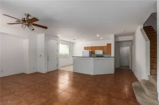 Photo #6: 2286562 Listing